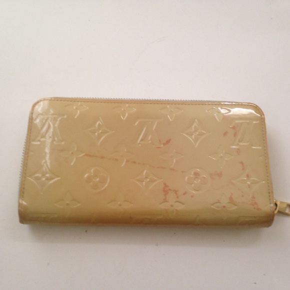 Louis Vuitton Beige Vernis Mono Zippy Long Wallet - Picture 6 of 9